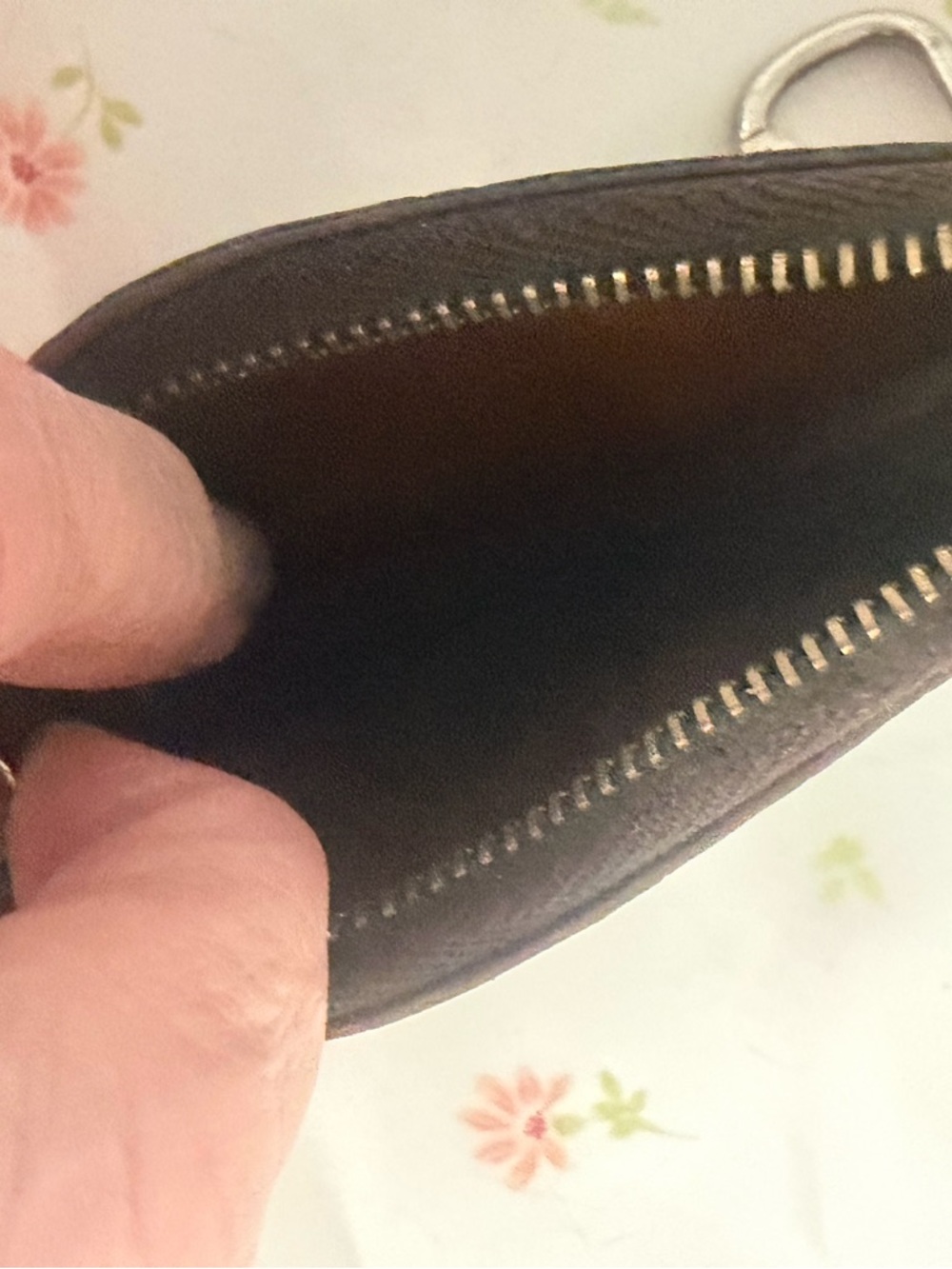 Louis Vuitton Monogram Key Pouch / Cles – Vintage (Brown Canvas, Chain & Clip) - Picture 7 of 7